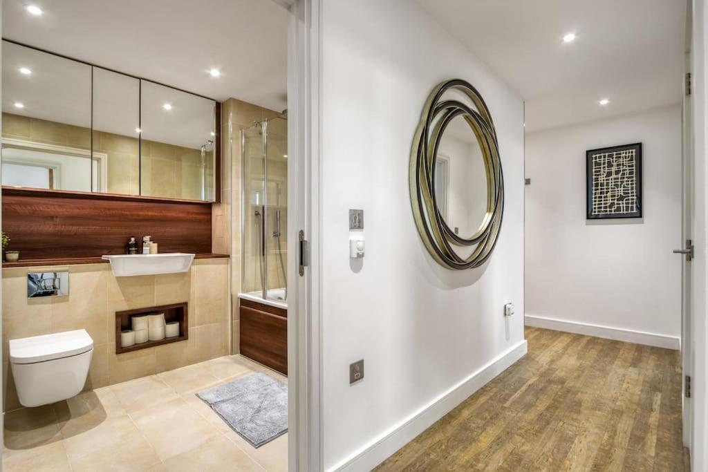 Apartamento 2 Bed & 2 Bath Next To Nine Elms Station - Zone 1 Londres