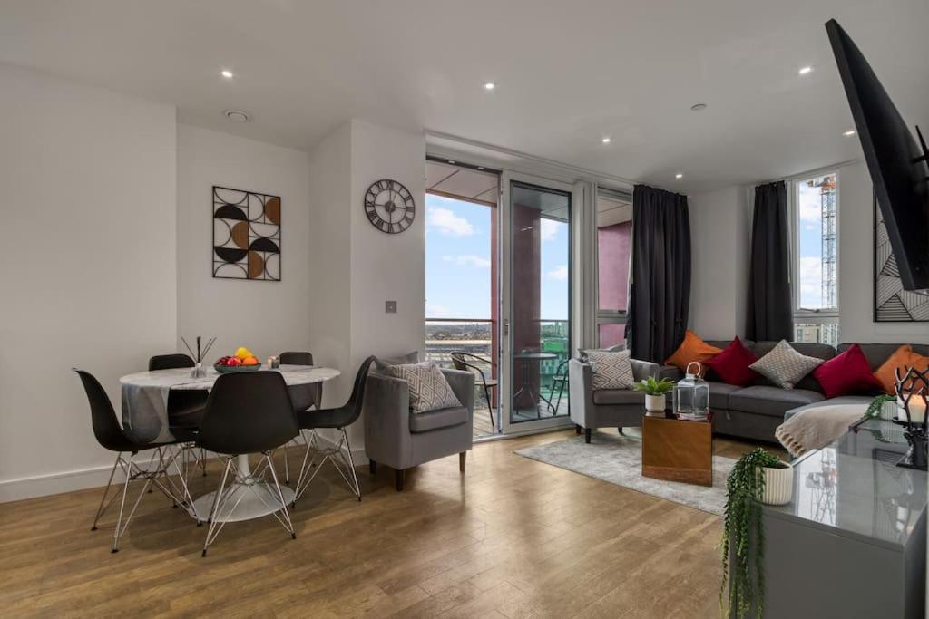 2 Bed & 2 Bath Next To Nine Elms Station - Zone 1 Londres