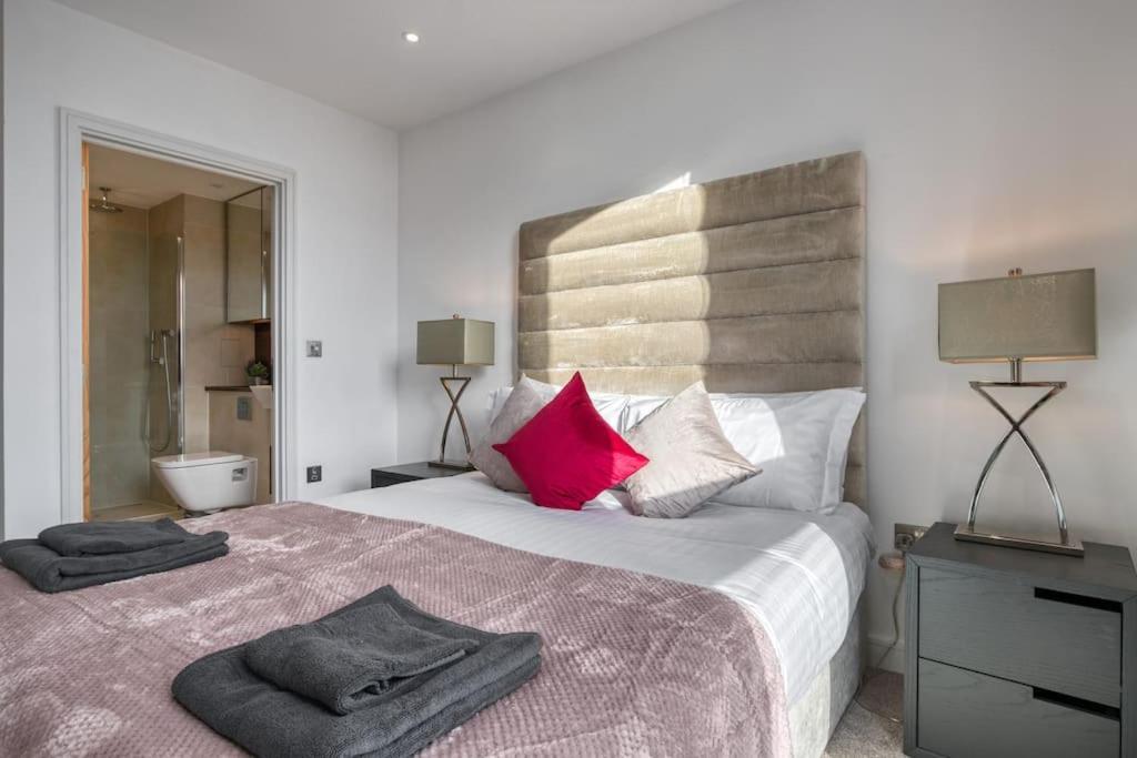 2 Bed & 2 Bath Next To Nine Elms Station - Zone 1 Apartamento Londres