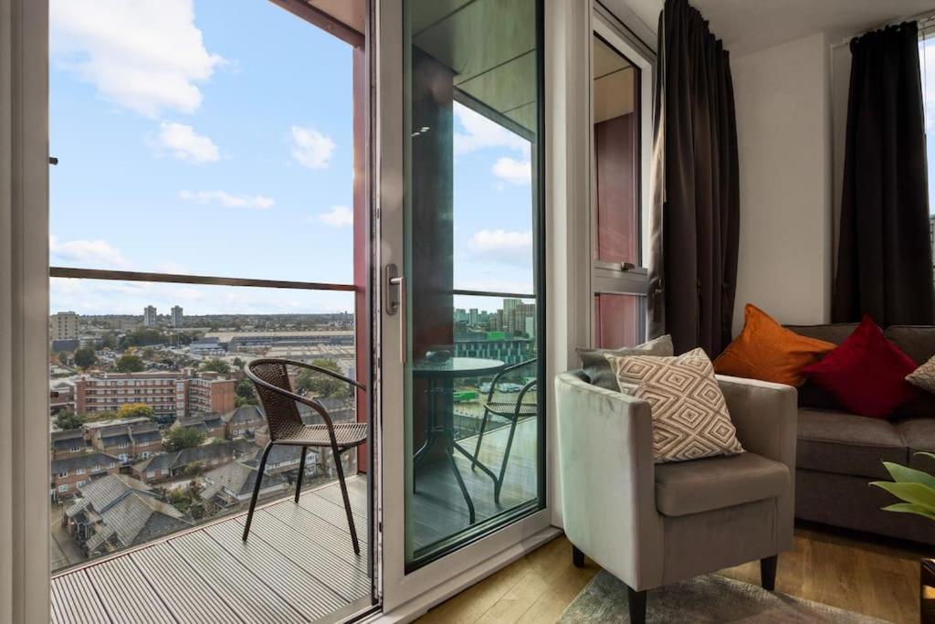 2 Bed & 2 Bath Next To Nine Elms Station - Zone 1 Apartment London