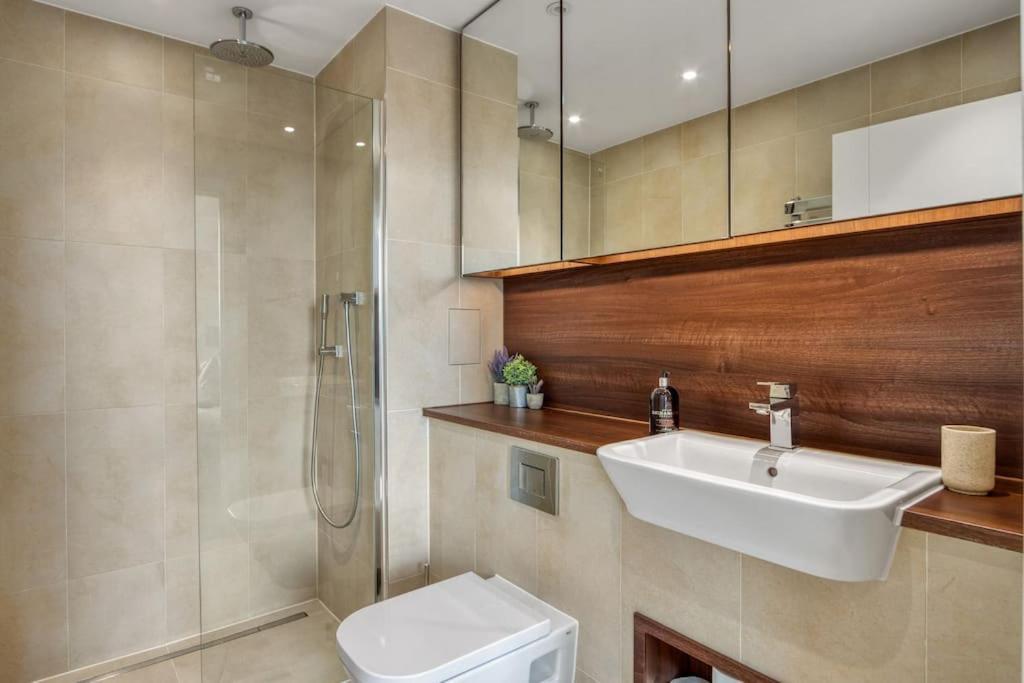 2 Bed & 2 Bath Next To Nine Elms Station - Zone 1 Apartamento Londres