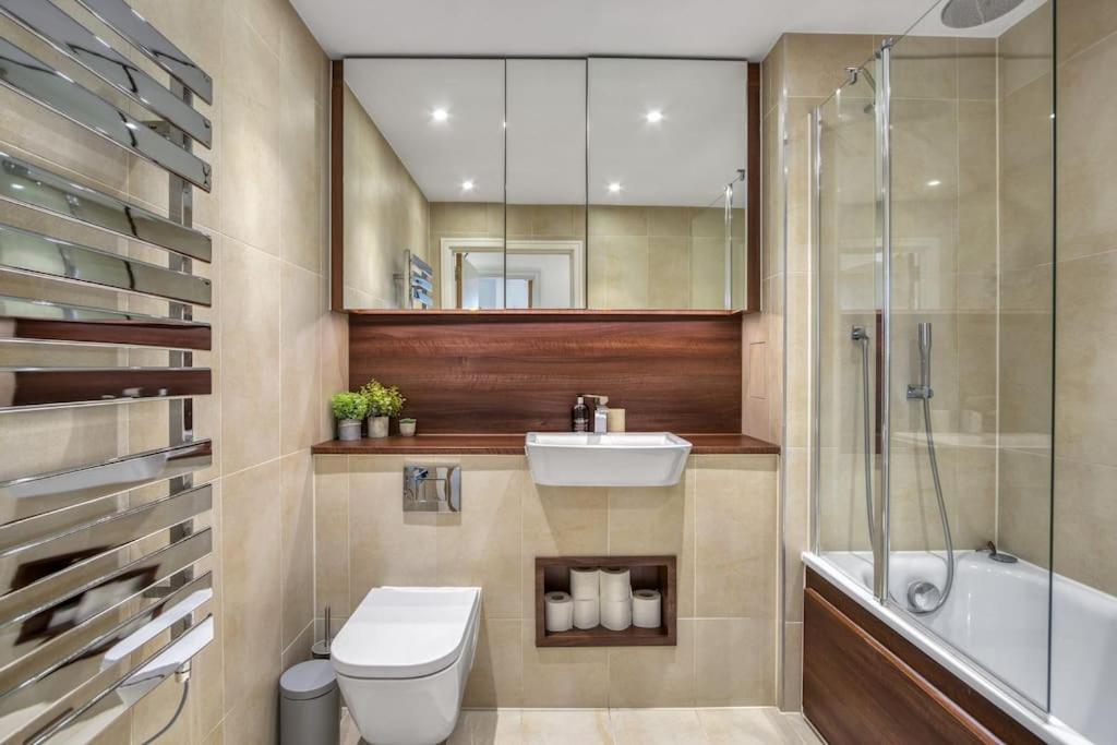 Apartamento 2 Bed & 2 Bath Next To Nine Elms Station - Zone 1 *