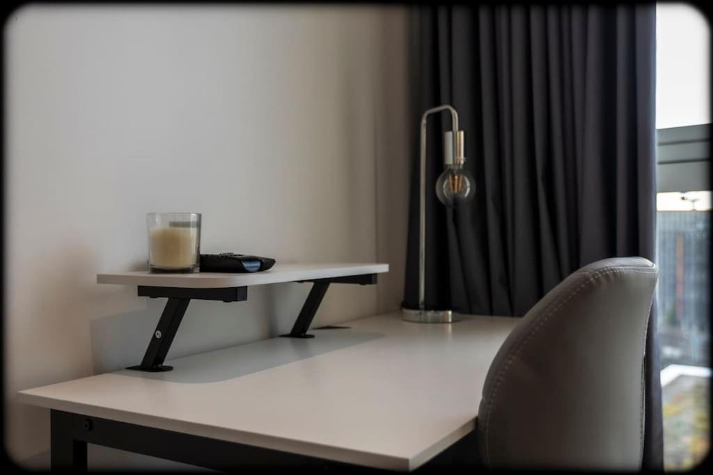 2 Bed & 2 Bath Next To Nine Elms Station - Zone 1